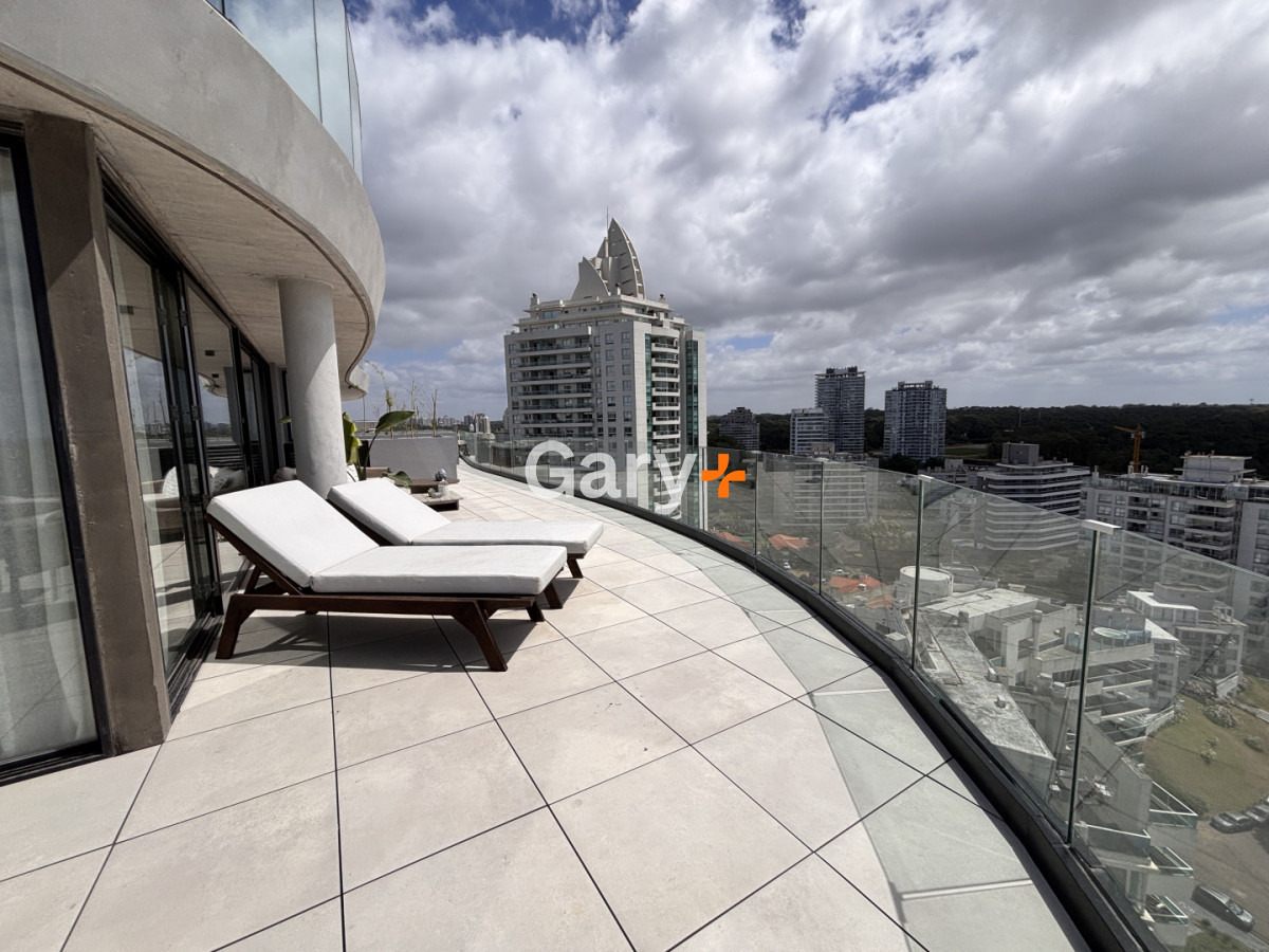 Apartamento ID.27050 - Penthouse de 3 dormitorios en venta, Punta del Este