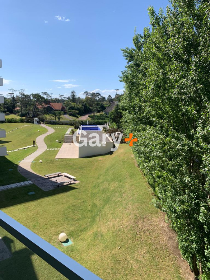 Apartamento ID.1147 - Apartamento en venta Playa Mansa 3 dormitorios