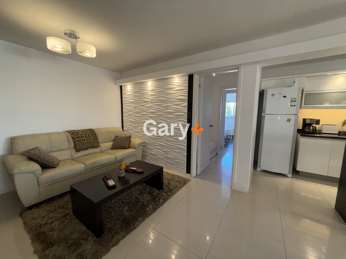 Apartamento ID.708 - Apartamento en venta Playa Mansa frente al mar  2 dormitorios