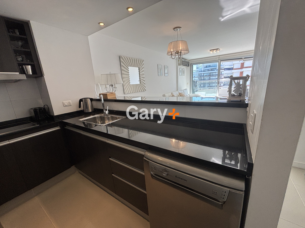 Apartamento ID.296 - Apartamento piso alto  Playa Brava 2 dormitorios  punta del este