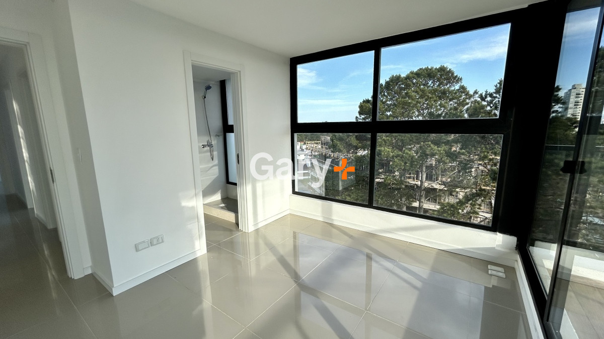 Apartamento ID.26813 - Apartamento en venta 3 dormitorios Punta del Este