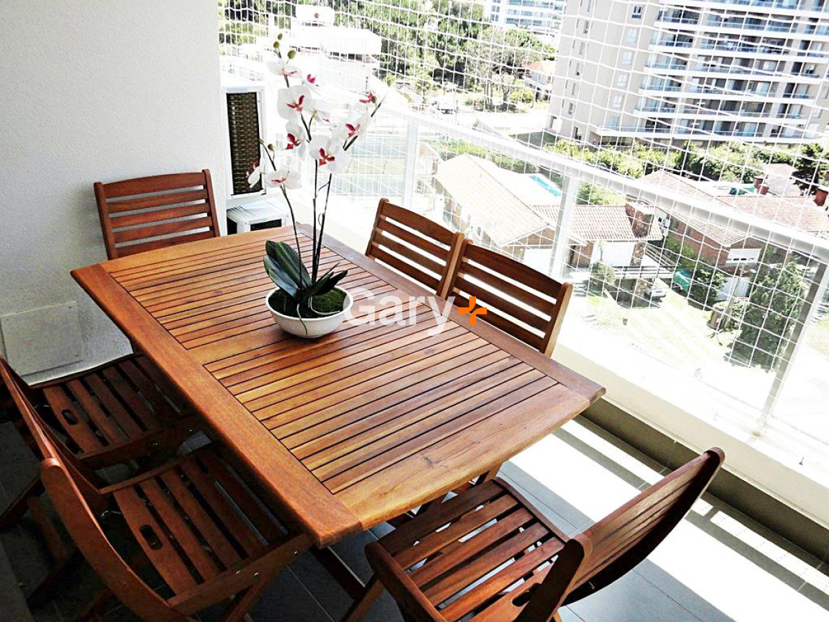 Apartamento ID.15866 - Apartamento en venta de 2 dormitorios en playa brava Punta del Este