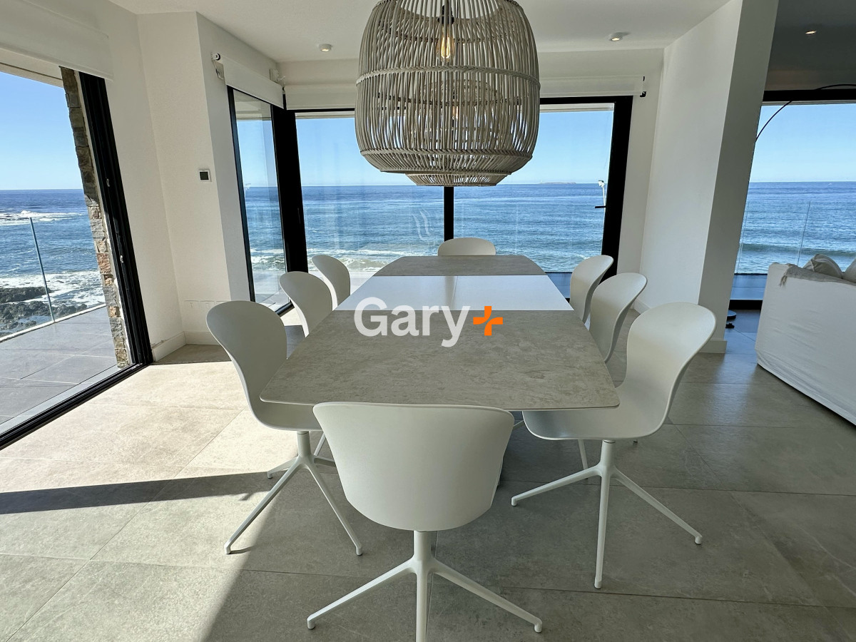 Apartamento ID.27420 - Apartamento en venta de 3 dormitorios en Punta del Este, peninsula frente al mar