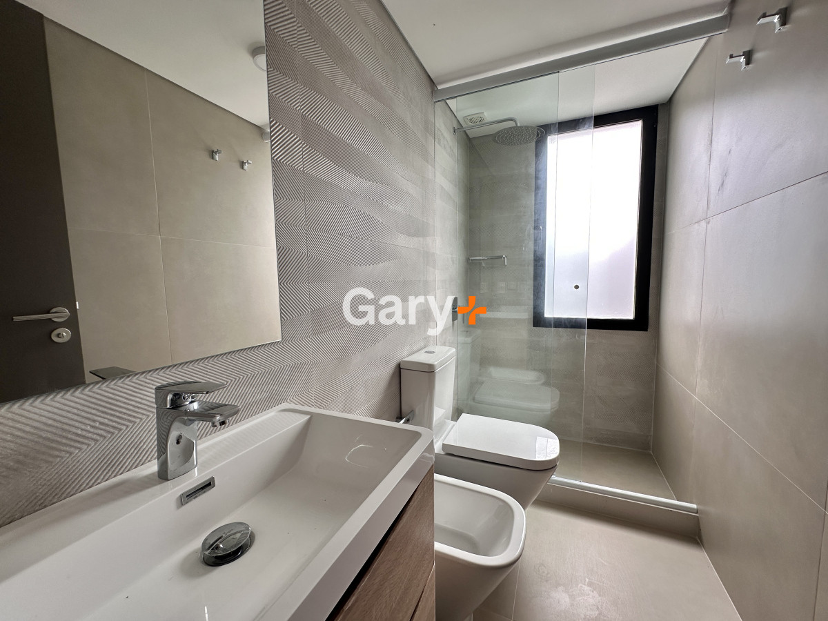 Apartamento ID.28817 - Apartamento en venta de 2 dormitorios y 2 baños, Rincón del Indio, Playa Brava,  Punta del Este.