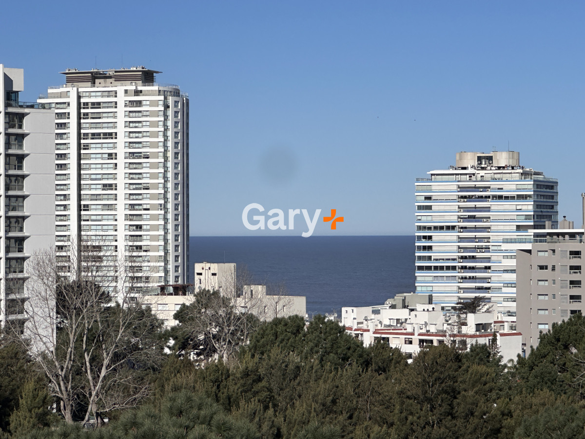 Apartamento ID.28535 - Apartamento de 1 dormitorio y medio en venta en Punta del Este