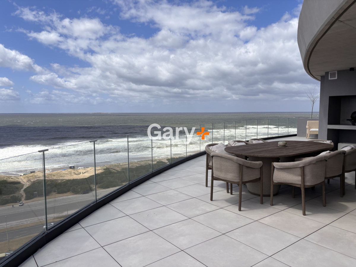 Apartamento ID.27050 - Penthouse de 3 dormitorios en venta, Punta del Este