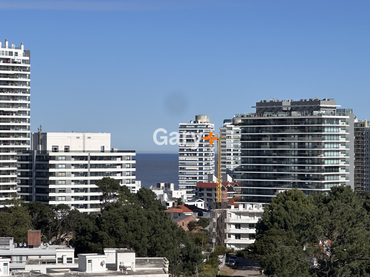 Apartamento ID.28535 - Apartamento de 1 dormitorio y medio en venta en Punta del Este