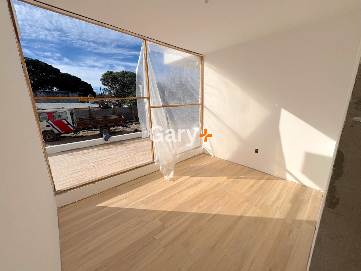 Apartamento ID.28678 - Apartamento en venta de 2 dormitorios, Aidy Grill, Punta del Este.