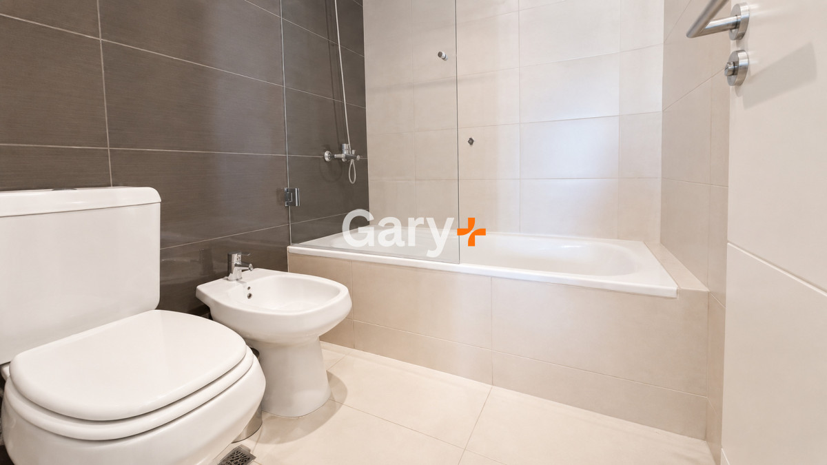 Apartamento ID.3600 - Apartamento en venta y alquiler temporario  3 dormitorios en Playa Brava, Punta del Este