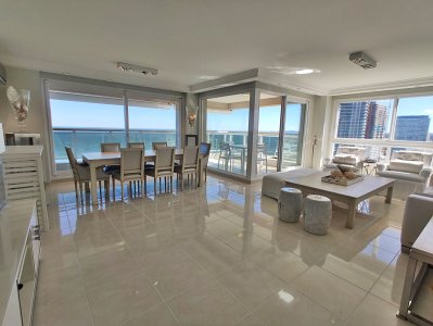 Apartamento en venta  3 dormitorios