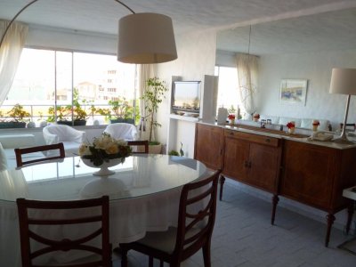 Apartamento de 2 dormitorios con 2 baños. 