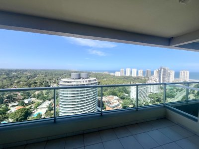 Apartamento de 3 dormitorios en venta en Punta del Este