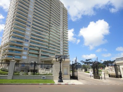 Apartamento en venta  3 + dep. de servicio