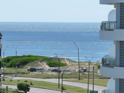 Apartamento con 2 dormitorios y medio en venta en Punta del Este