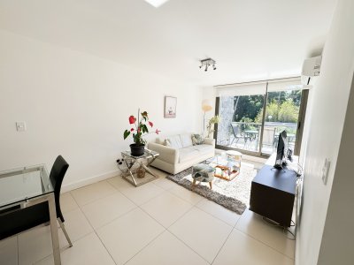 apartamento de 2 dormitorios 2 baños  punta del este 