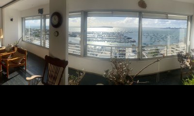 Apartamento en plena Peninsula de Punta del este, con excepcional vista