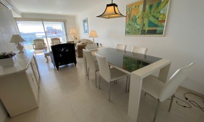 Apartamento en venta Playa Mansa 2 dormitorios