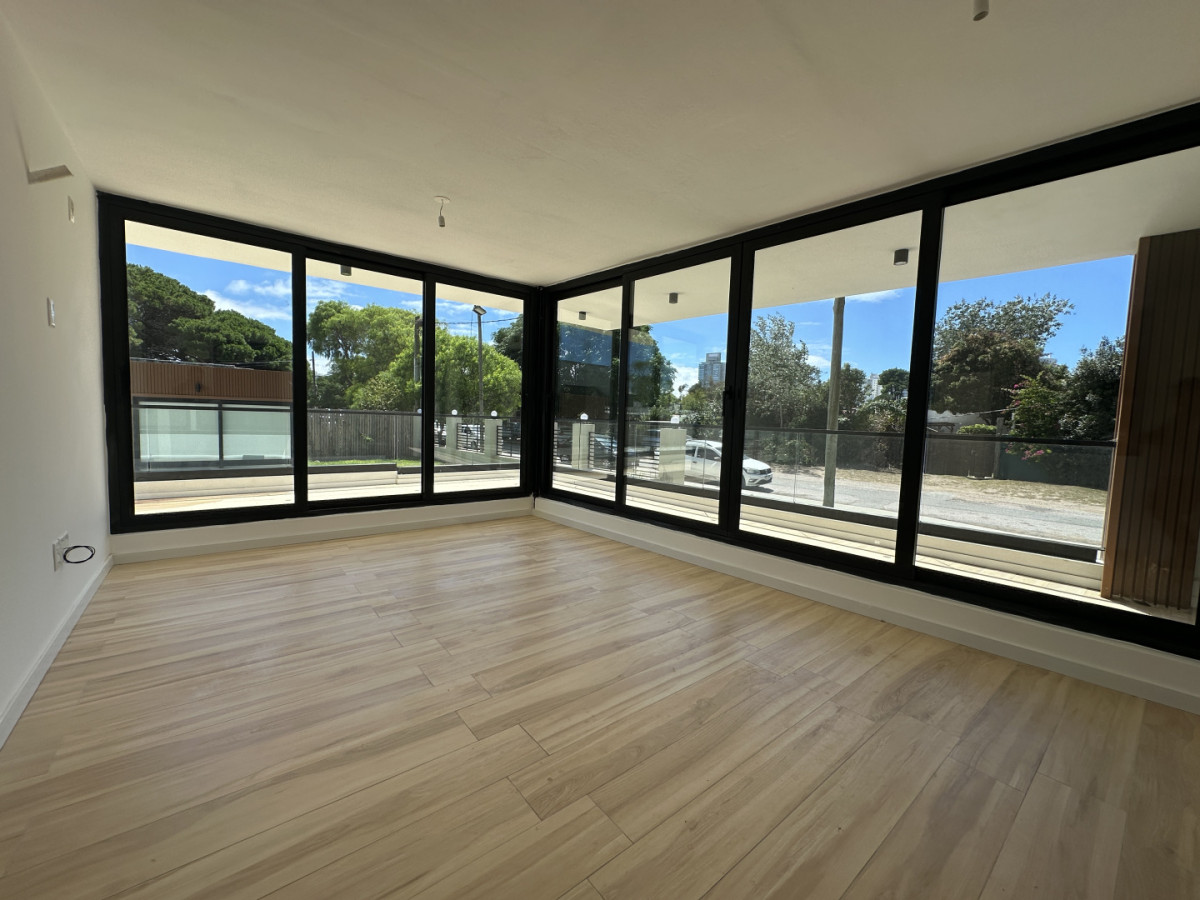 Apartamento en venta de 2 dormitorios, Aidy Grill, Punta del Este.