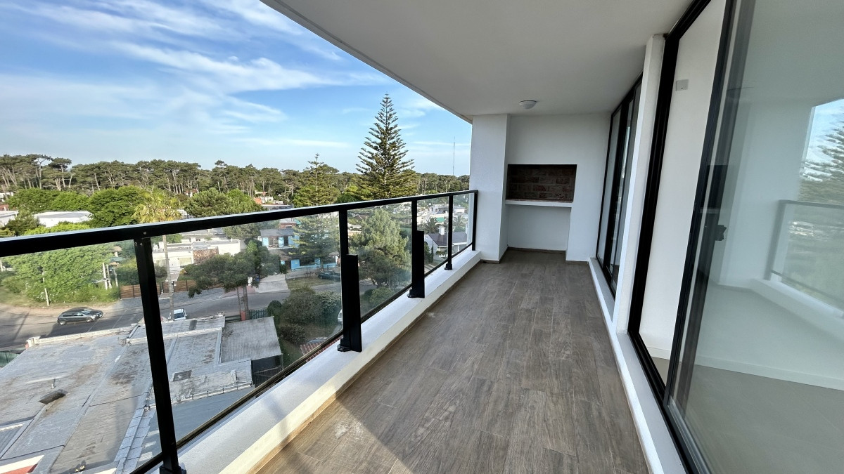 Apartamento de 2 dormitoiros en venta Punta Del Este 