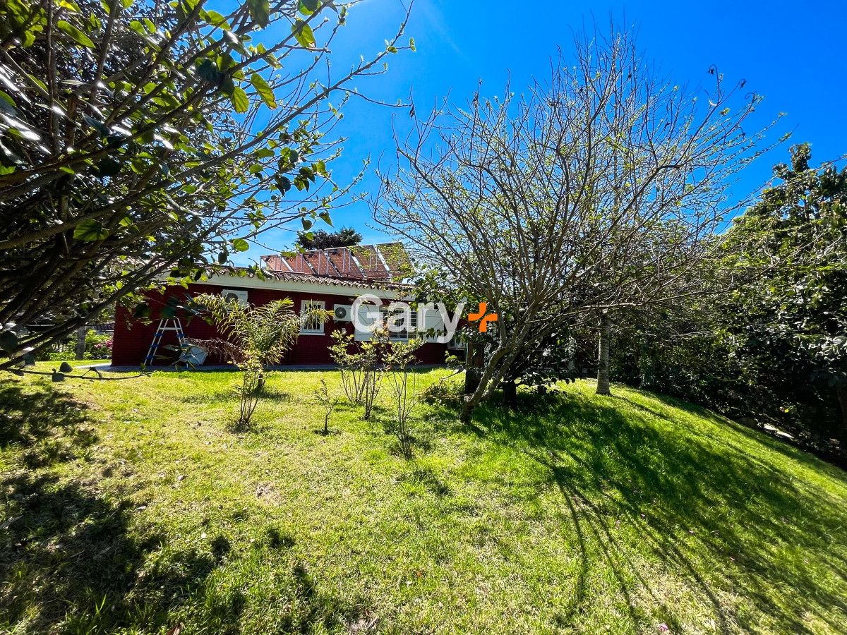 Casa ID.28287 - Casa en venta, Cantegril, Punta del Este 3 dormitorios