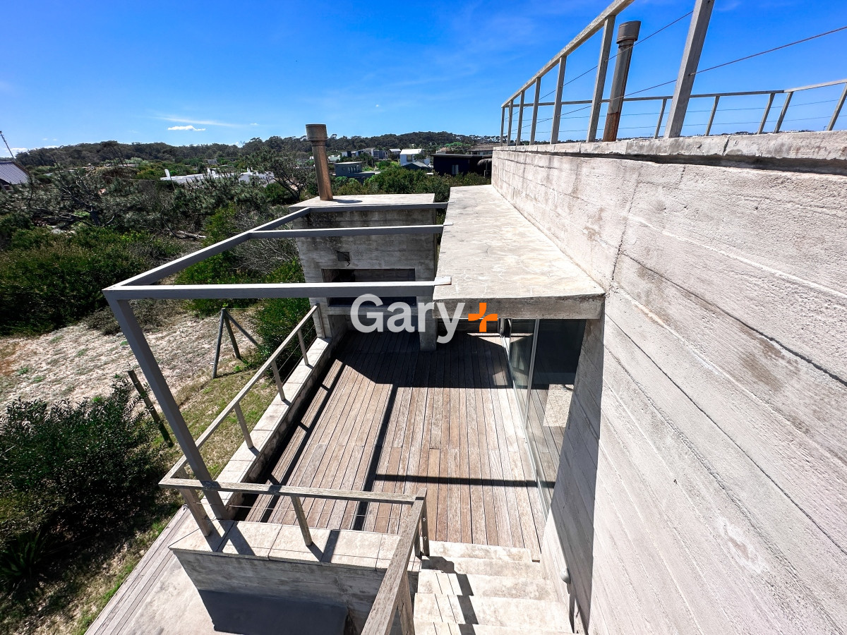Casa ID.4191 - Casa en venta de 3 dormitorios frente al mar en La Juanita, Jose Ignacio 