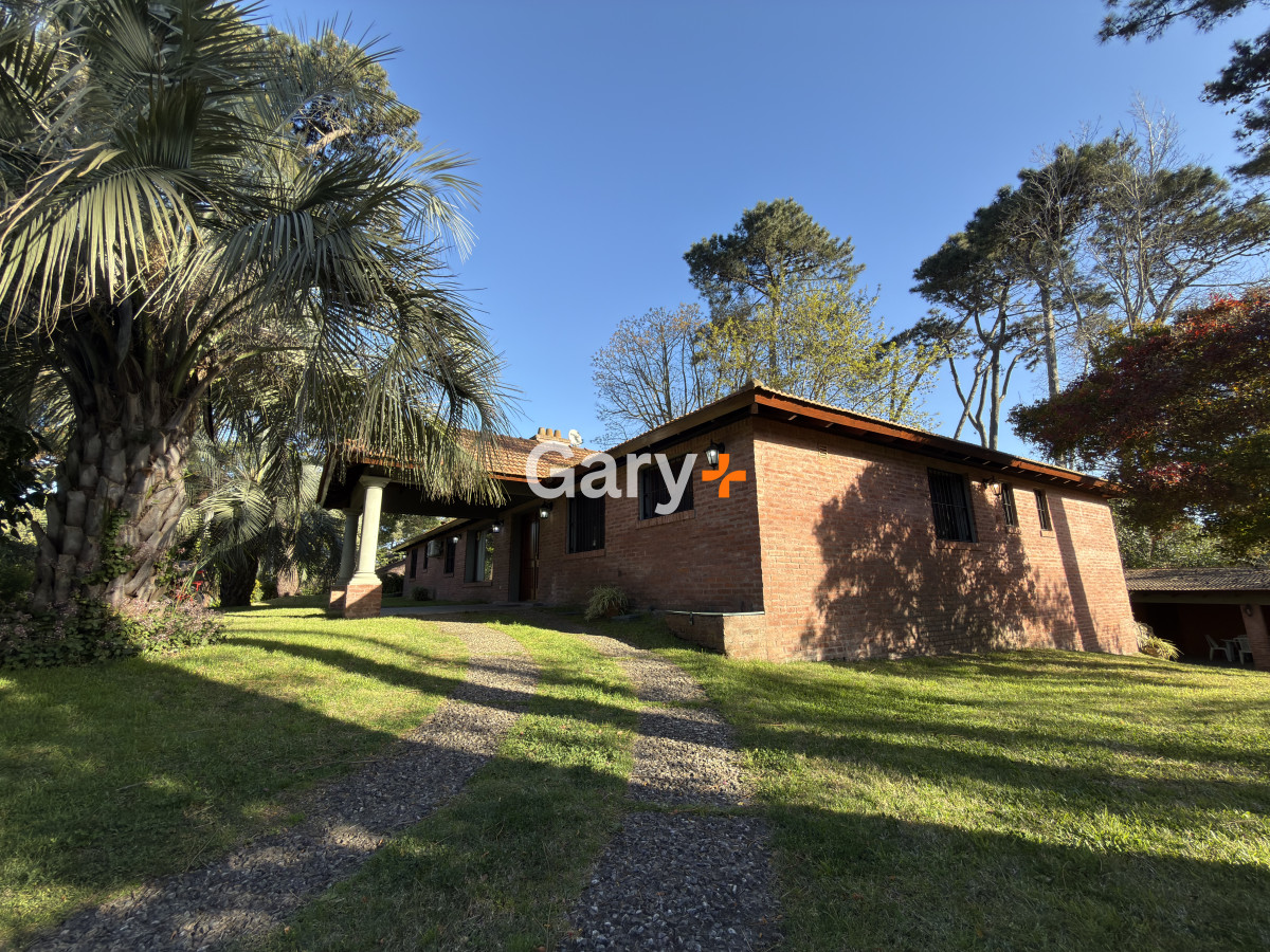 Casa ID.20241 - Casa en Punta del Este, Barrio Cantegril.