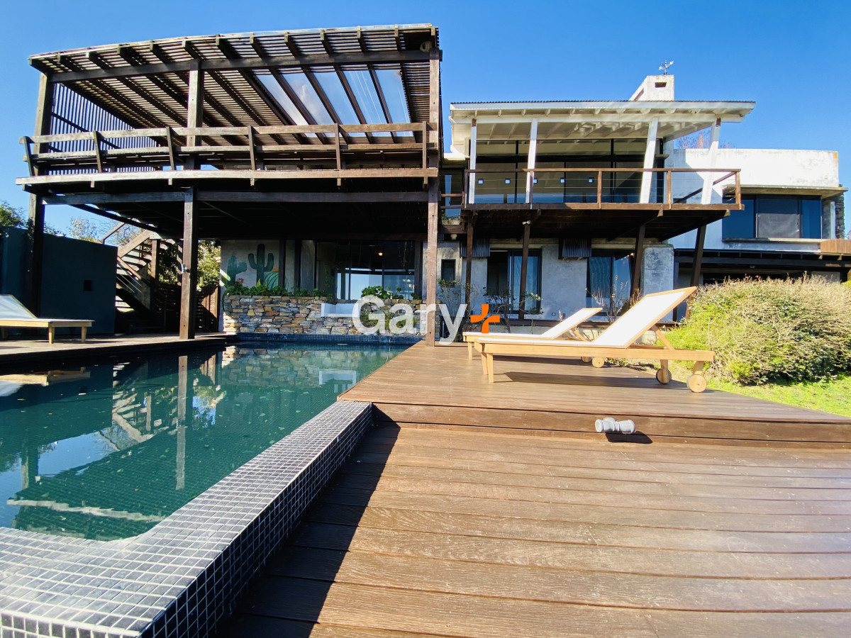 Casa ID.28440 - Espectacular casa de 5 dormitorios en Punta Ballena.