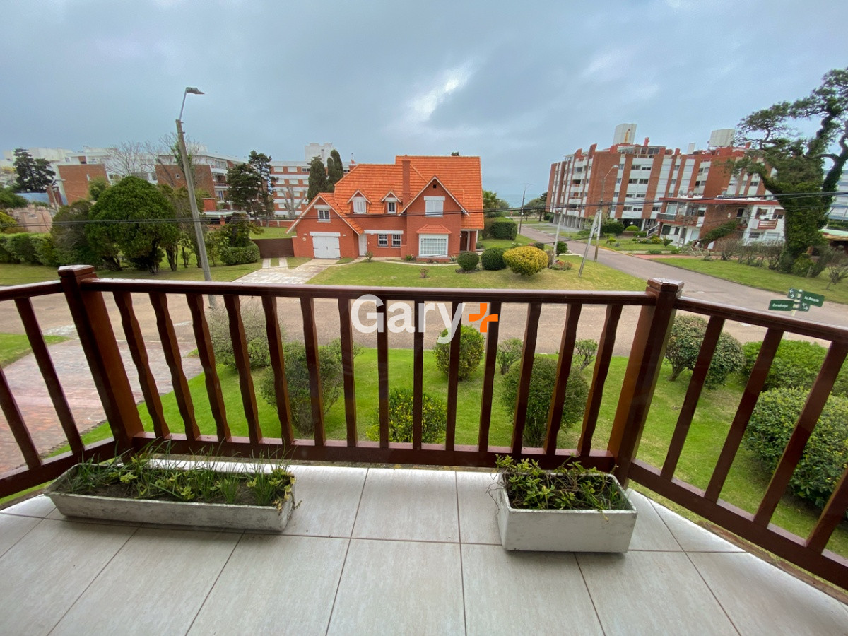 Casa ID.4446 - Casa en venta Playa Mansa punta del este