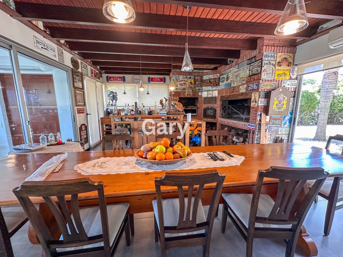 Casa ID.28417 - Casa en venta con 4 dormitorios frente a Laguna del Diario, Punta del Este, Maldonado