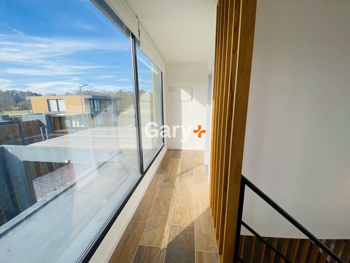 Casa ID.25135 - Casa en alquiler anual 3 dormitorios y 3 baños, barrio privado.