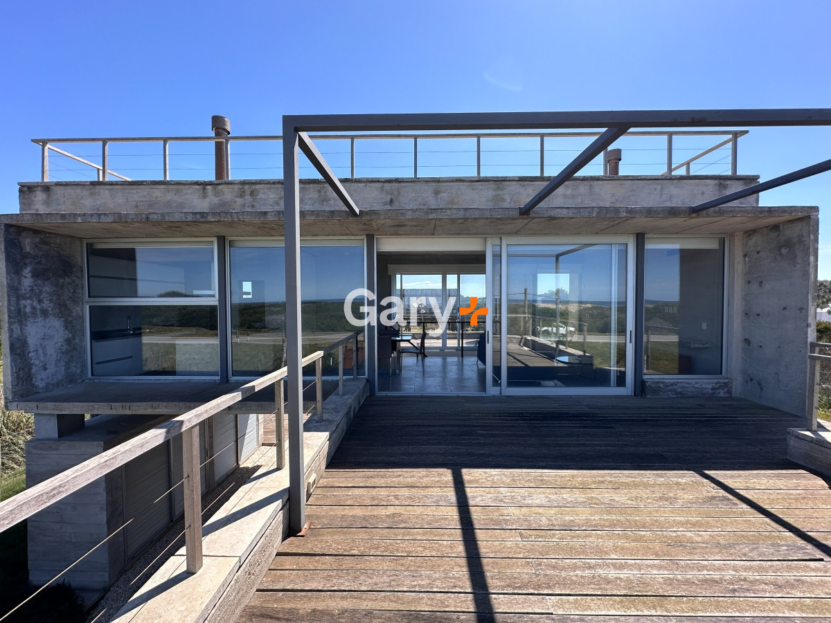 Casa ID.4191 - Casa en venta de 3 dormitorios frente al mar en La Juanita, Jose Ignacio 