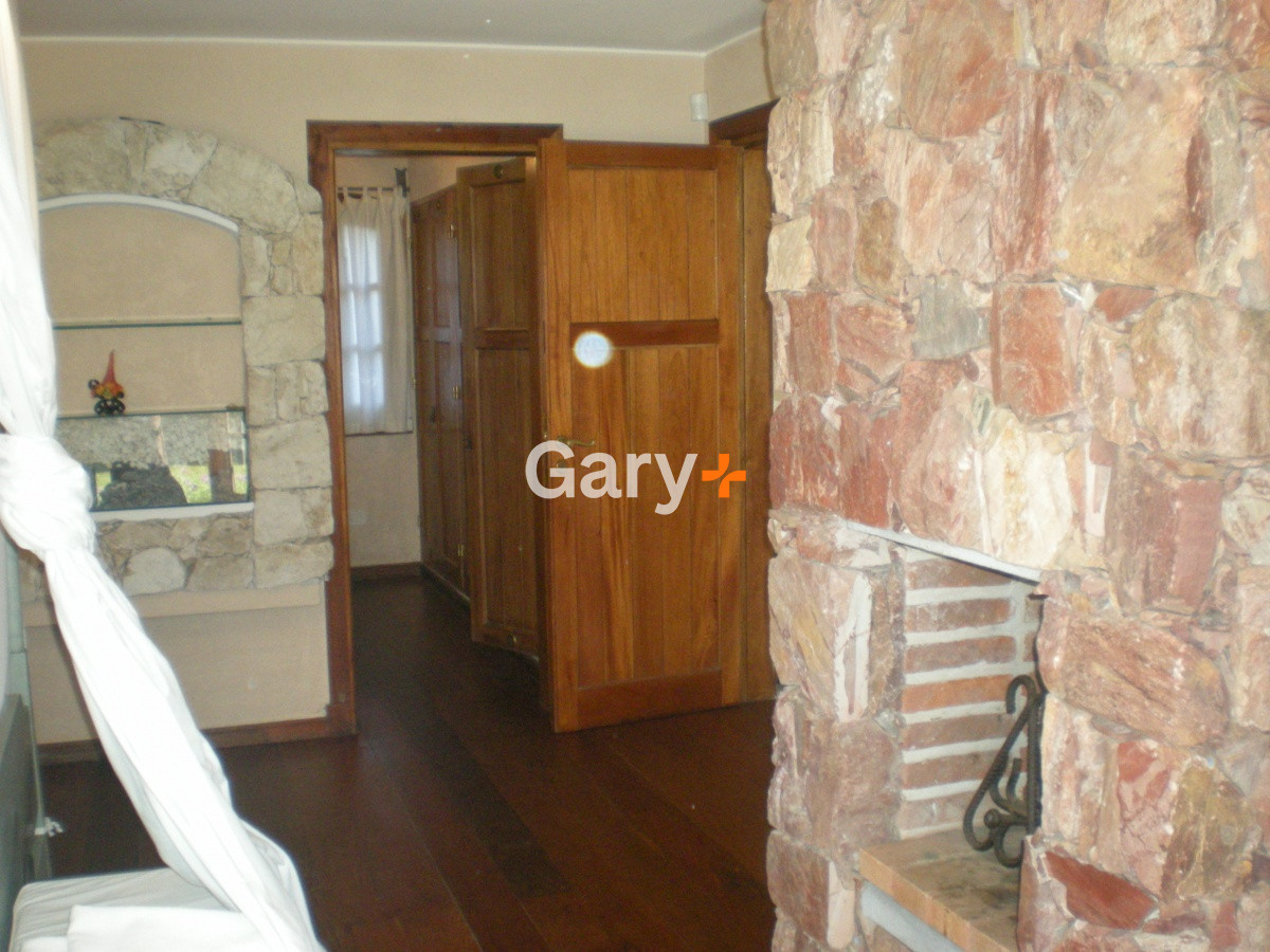 Casa ID.5204 - Casa en venta Lugano Marly 4 dormitorios