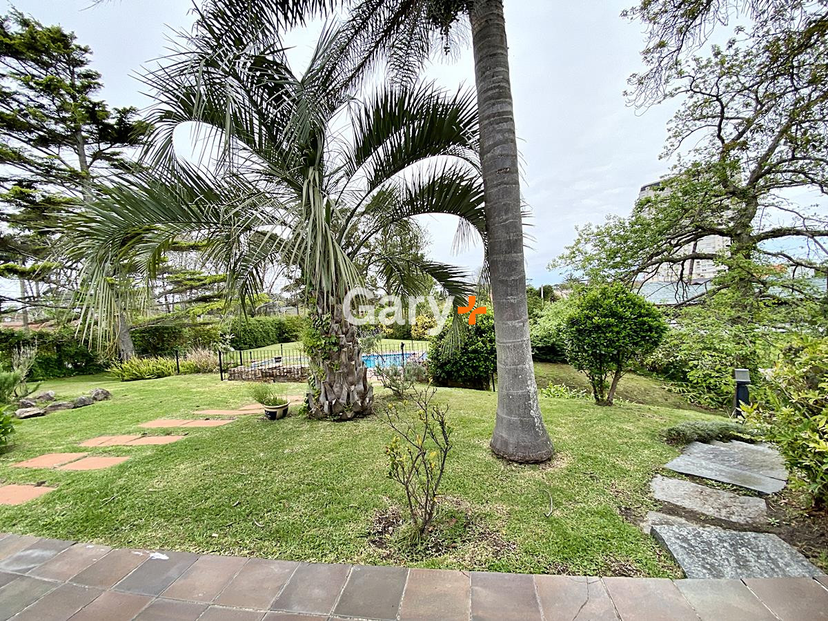 Casa ID.4276 - Magnífica casa en venta en Playa Mansa!!