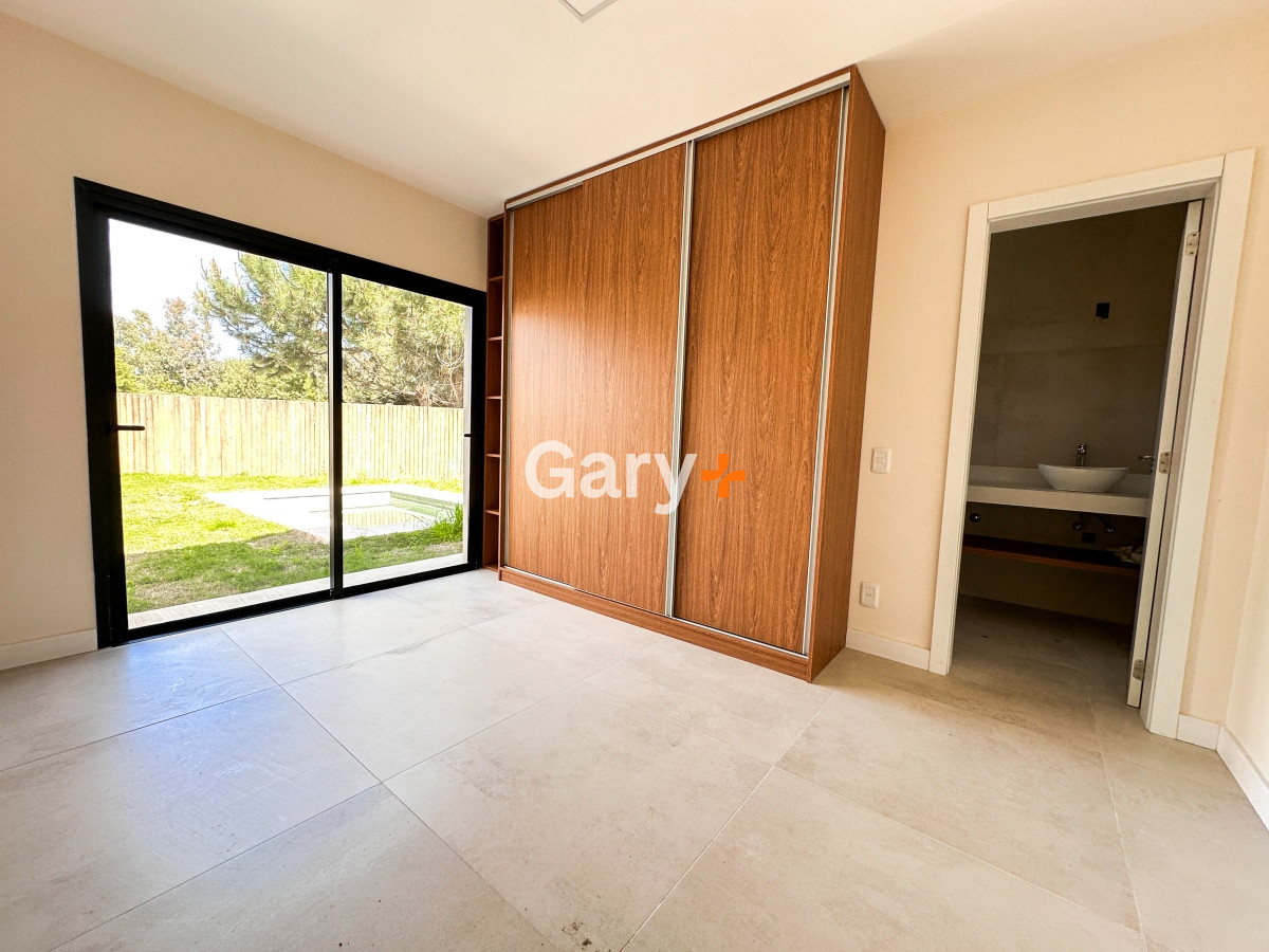 Casa ID.28286 - Casa en venta 3 dormitorios, Barrio Privado, Barrio Cerrado, La Barra, Punta del Este