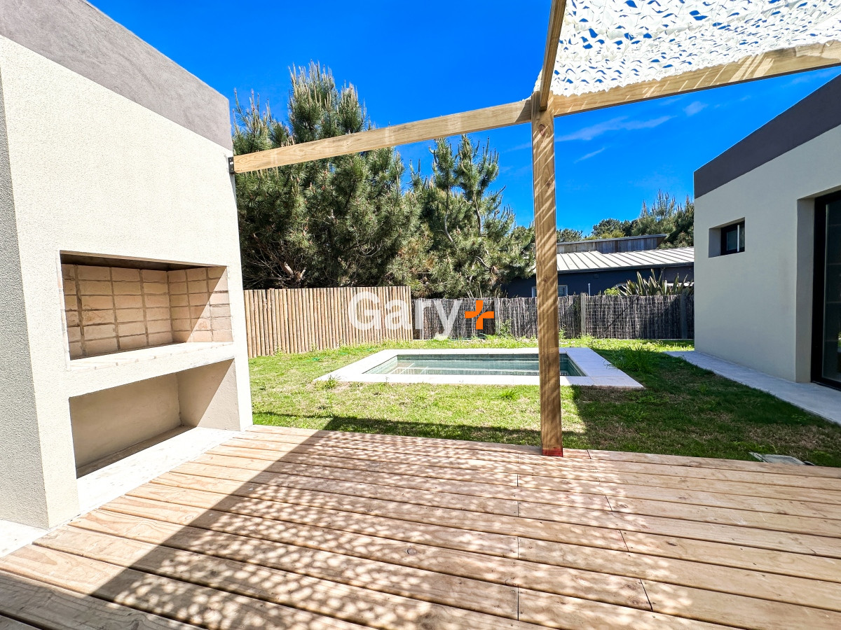 Casa ID.28286 - Casa en venta 3 dormitorios, Barrio Privado, Barrio Cerrado, La Barra, Punta del Este