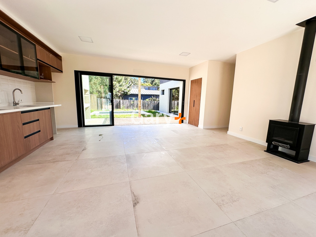 Casa ID.28286 - Casa en venta 3 dormitorios, Barrio Privado, Barrio Cerrado, La Barra, Punta del Este