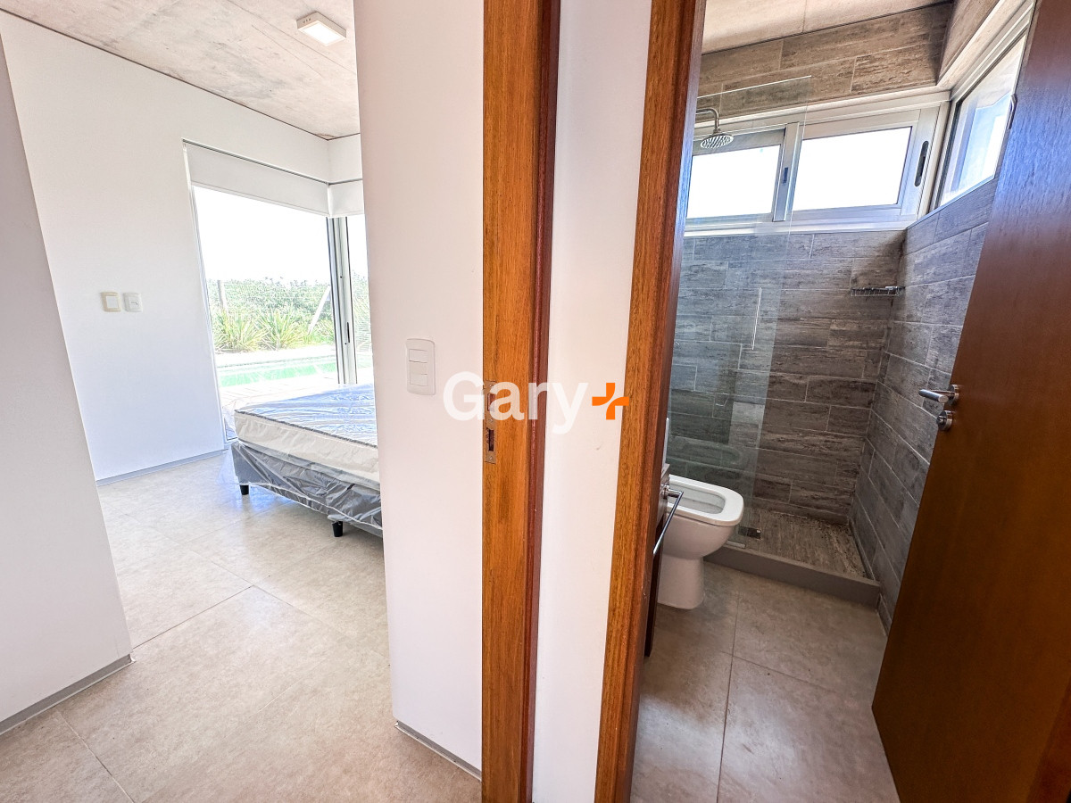 Casa ID.4191 - Casa en venta de 3 dormitorios frente al mar en La Juanita, Jose Ignacio 