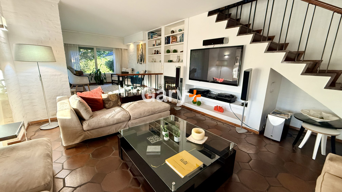 Casa ID.28838 - Casa en venta a una cuadra de plaza mansa