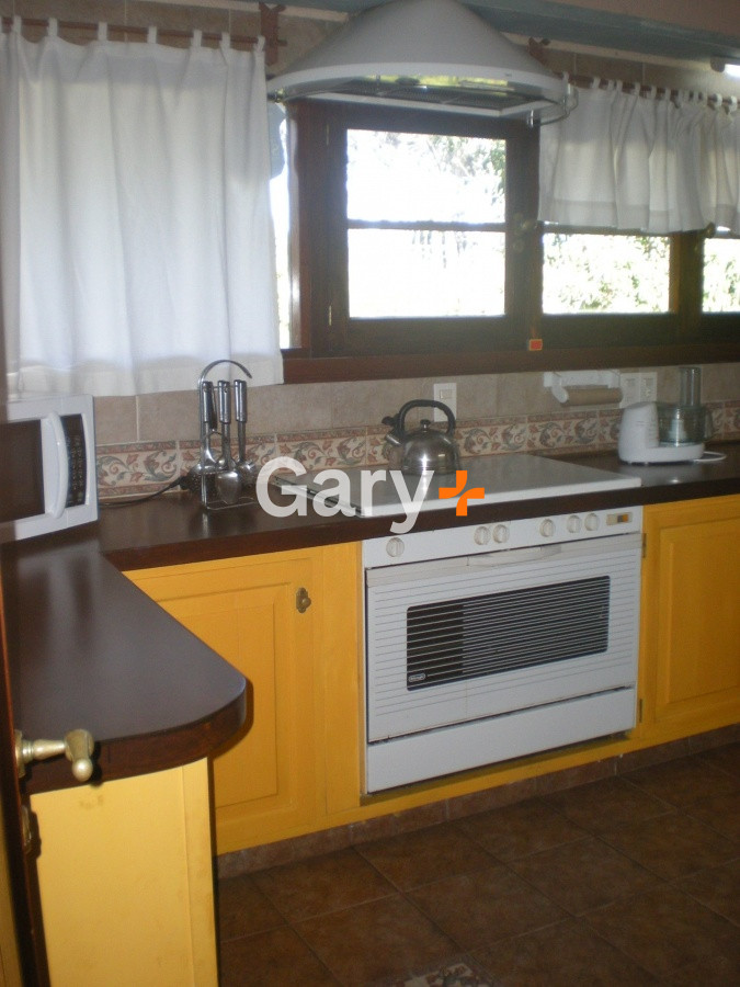 Casa ID.5204 - Casa en venta Lugano Marly 4 dormitorios