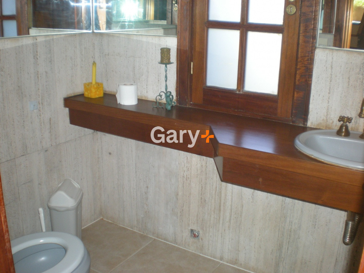 Casa ID.5204 - Casa en venta Lugano Marly 4 dormitorios