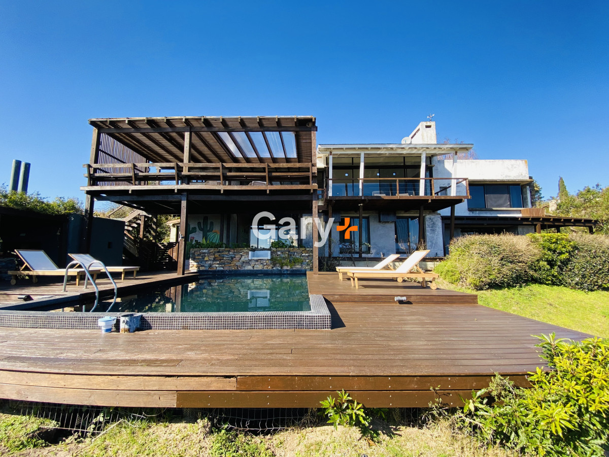 Casa ID.28440 - Espectacular casa de 5 dormitorios en Punta Ballena.