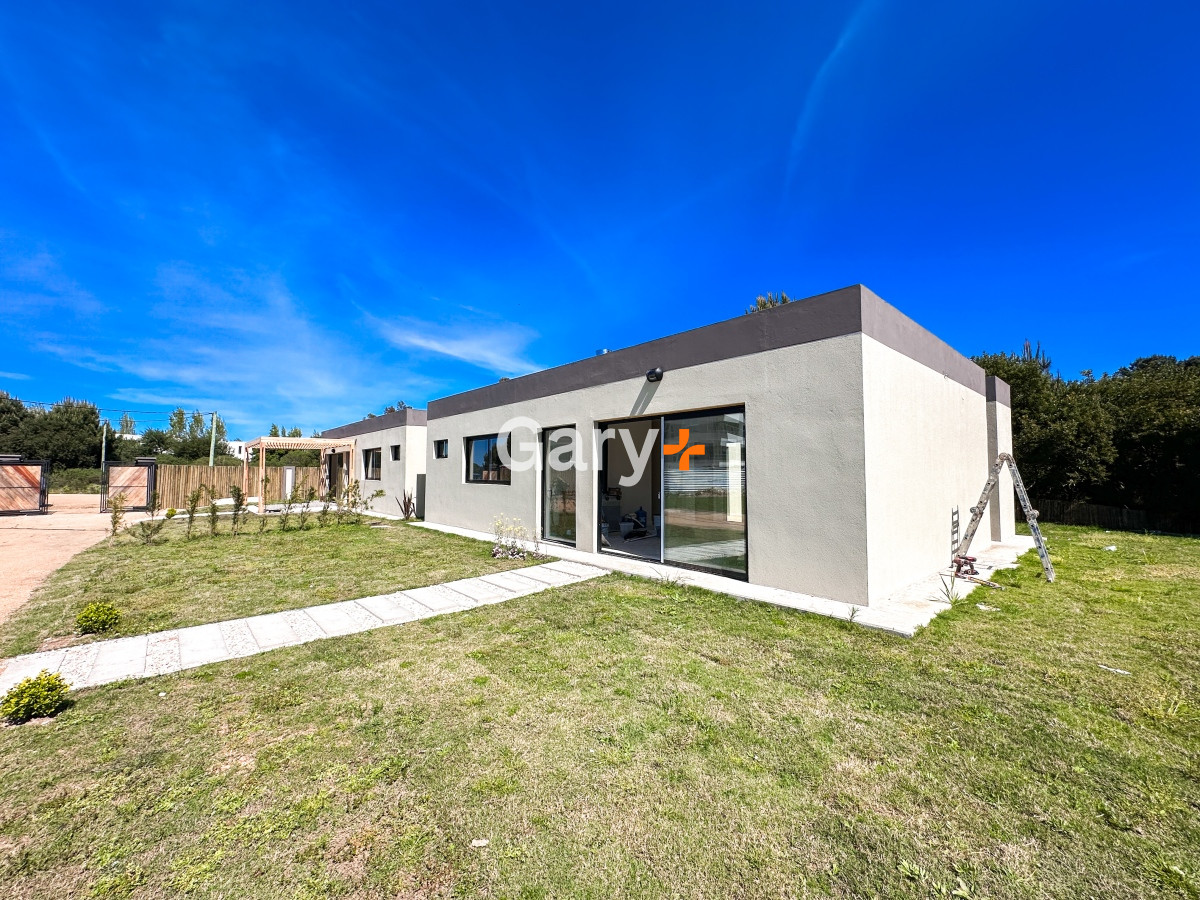 Casa ID.28286 - Casa en venta 3 dormitorios, Barrio Privado, Barrio Cerrado, La Barra, Punta del Este