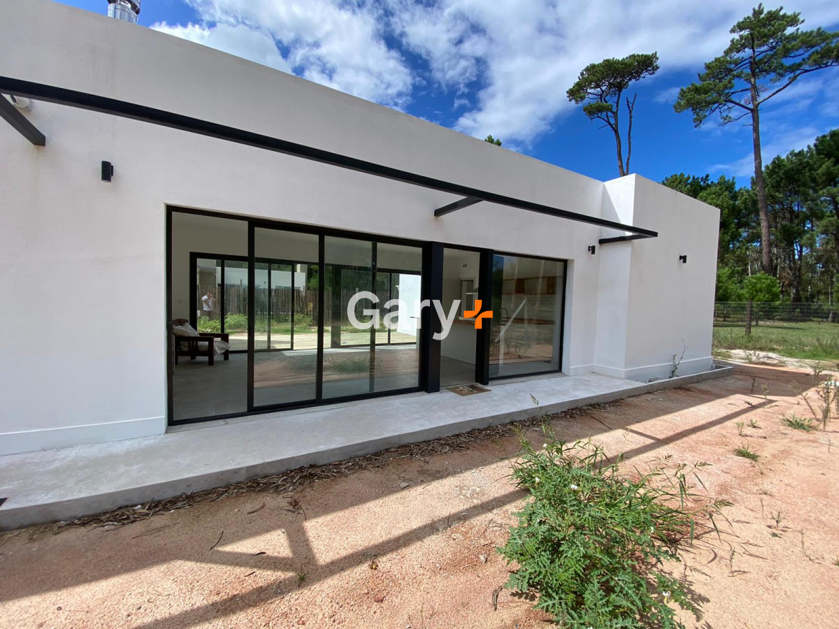 Burnett - GoPunta - Portal Inmobiliario de Punta del Este - Maldonado