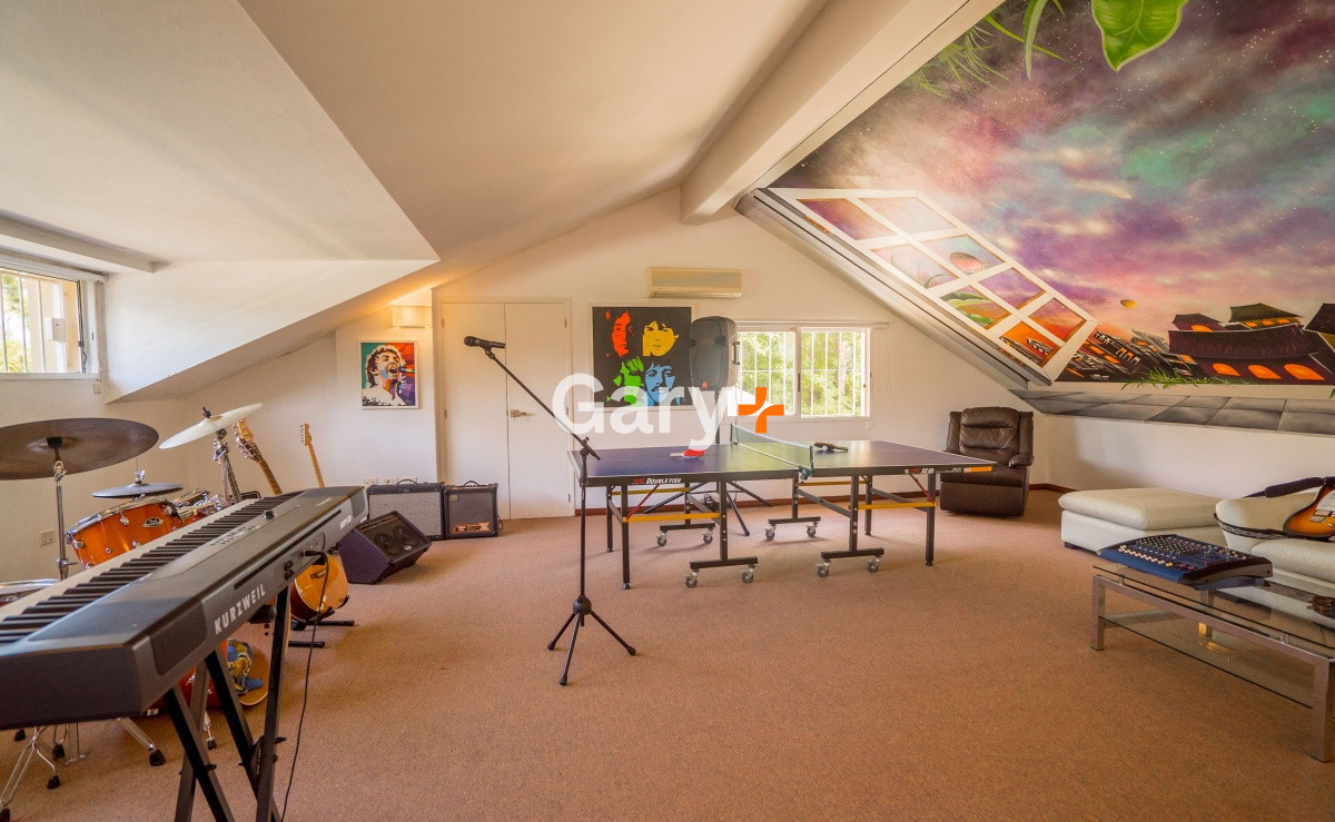 Casa ID.556 - Casa en venta y alquiler temporario Playa Mansa 6 dormitorios