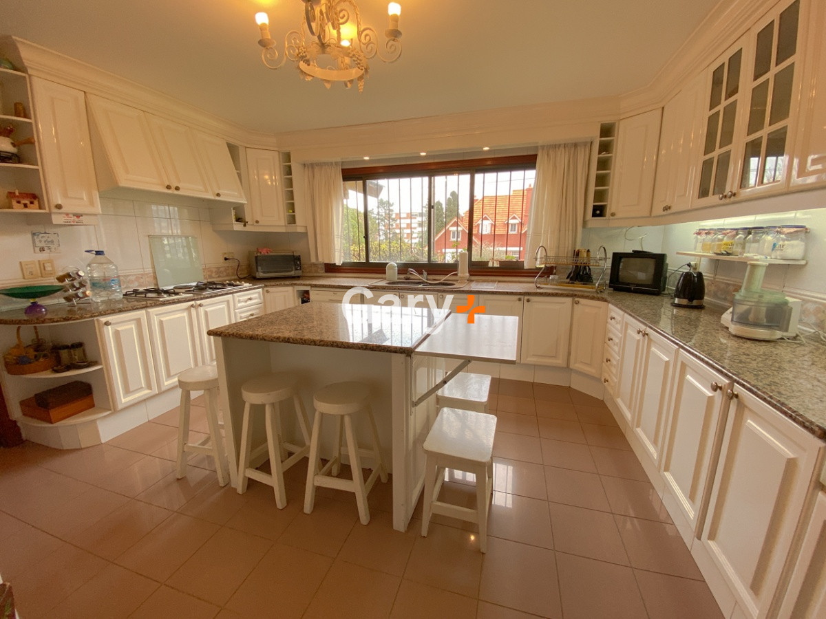 Casa ID.4446 - Casa en venta Playa Mansa punta del este