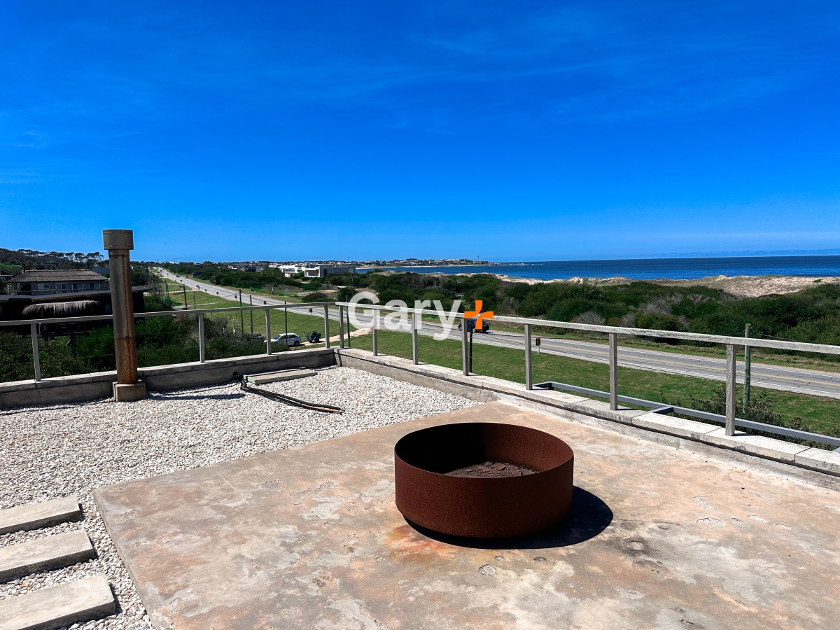 Casa ID.4191 - Casa en venta de 3 dormitorios frente al mar en La Juanita, Jose Ignacio 