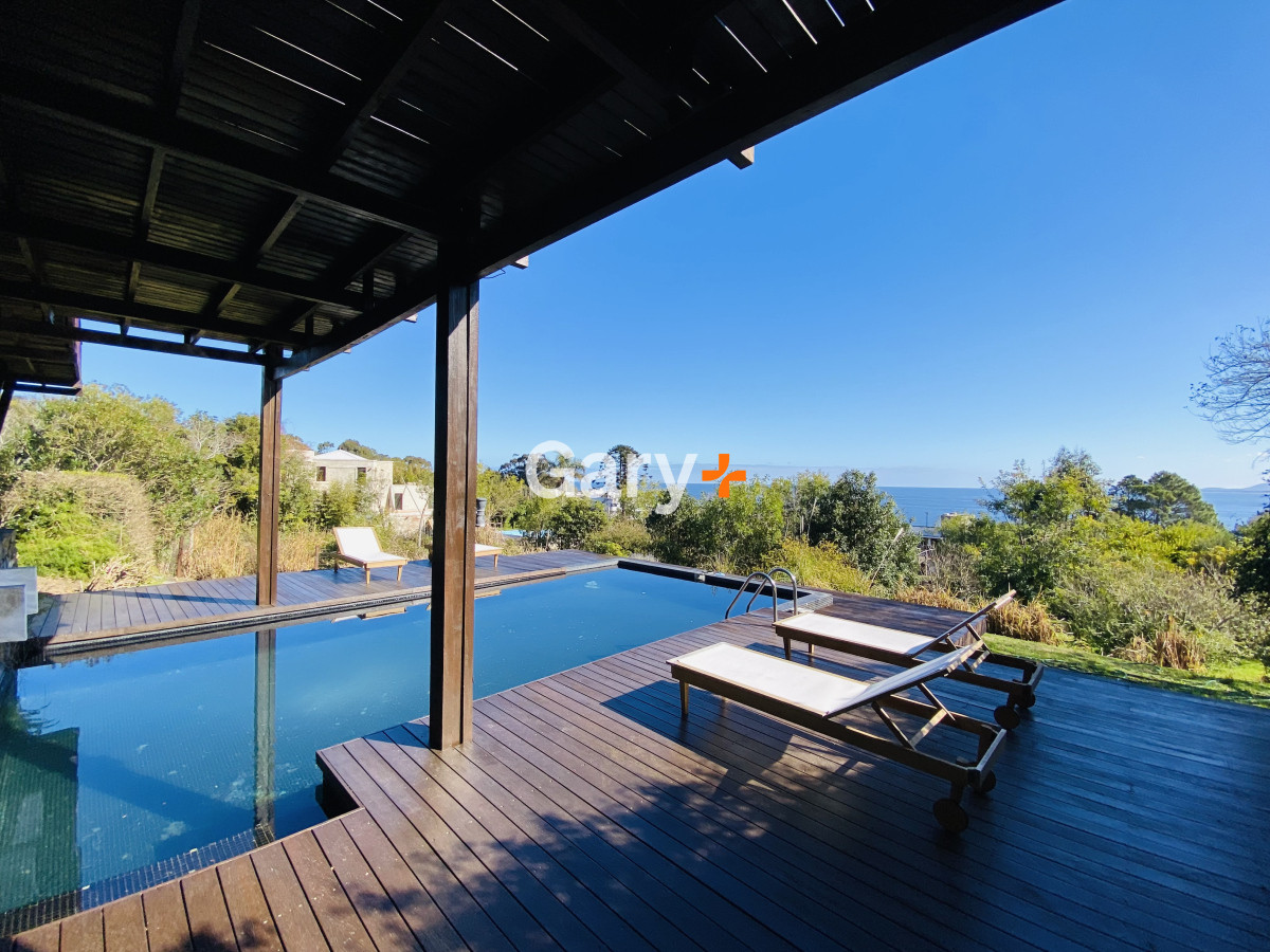 Casa ID.28440 - Espectacular casa de 5 dormitorios en Punta Ballena.