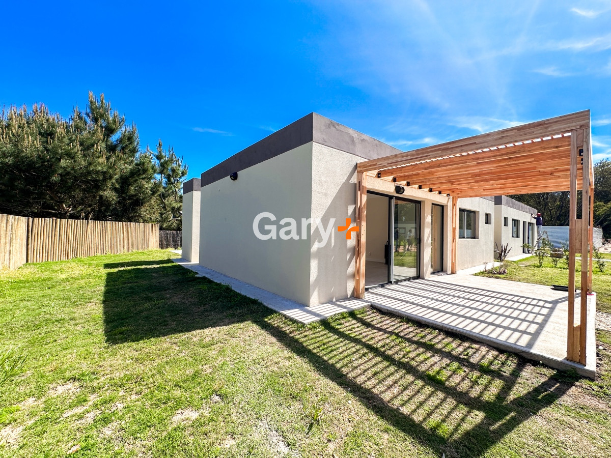 Casa ID.28286 - Casa en venta 3 dormitorios, Barrio Privado, Barrio Cerrado, La Barra, Punta del Este