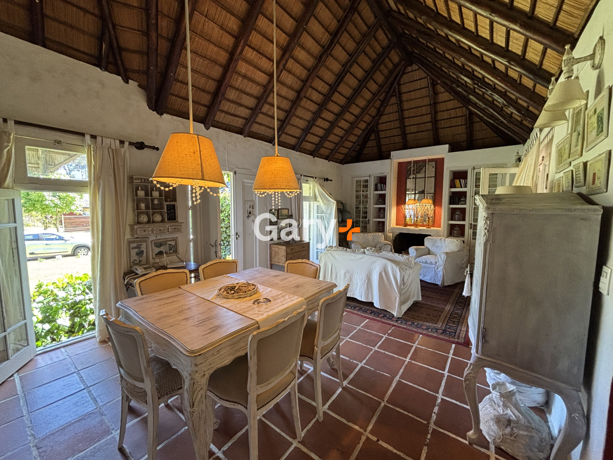 Casa ID.28903 - Casa en  venta Pinares punta del este 