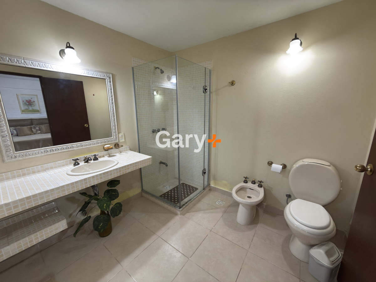 Casa ID.20241 - Casa en Punta del Este, Barrio Cantegril.